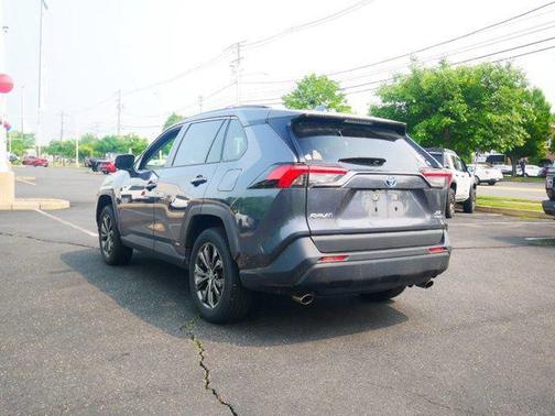 2022 Toyota RAV4 Hybrid XLE Premium