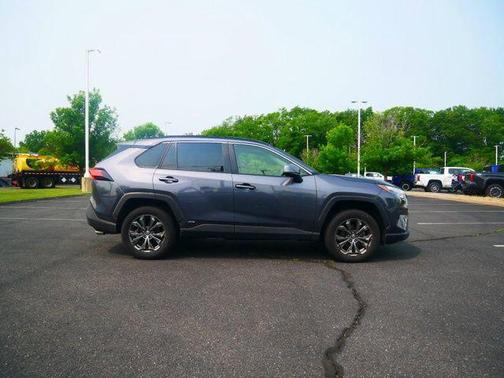 2022 Toyota RAV4 Hybrid XLE Premium