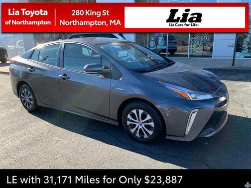 2022 Toyota Prius LE