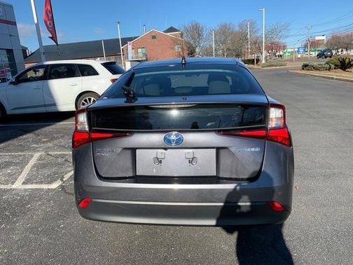 2022 Toyota Prius LE