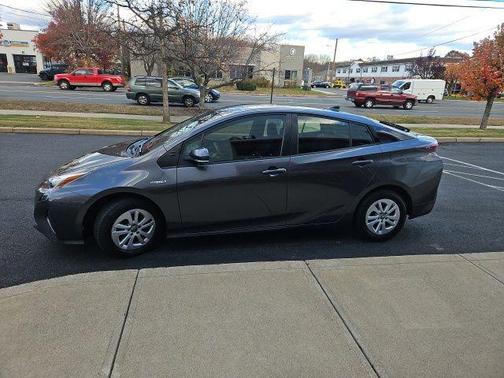 2017 Toyota Prius Two