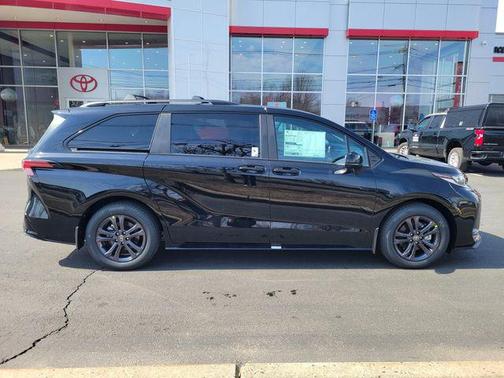 2026 Toyota Sienna XSE 7 Passenger