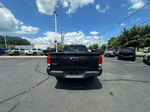 2022 Toyota Tacoma SR
