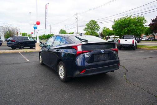 2022 Toyota Prius LE