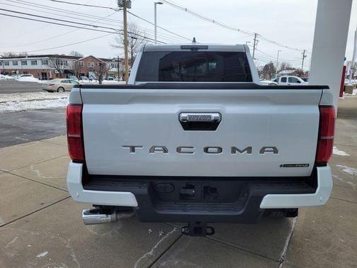 2024 Toyota Tacoma Hybrid Limited