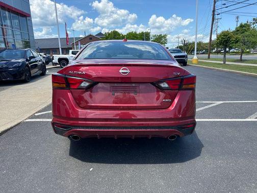 Scarlet Ember 2024 Nissan Altima 2.5 SV