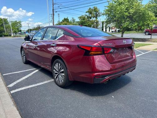 Scarlet Ember 2024 Nissan Altima 2.5 SV