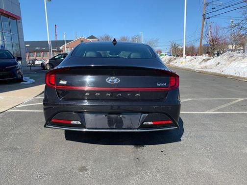 2023 Hyundai SONATA Hybrid Limited
