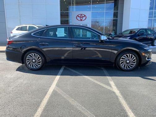 2023 Hyundai SONATA Hybrid Limited