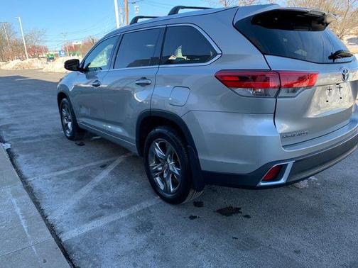 2017 Toyota Highlander Hybrid Platinum