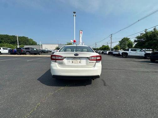 2019 Subaru Impreza 2.0i