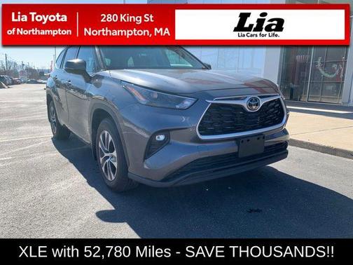 Magnetic Gray Metallic 2022 Toyota Highlander XLE