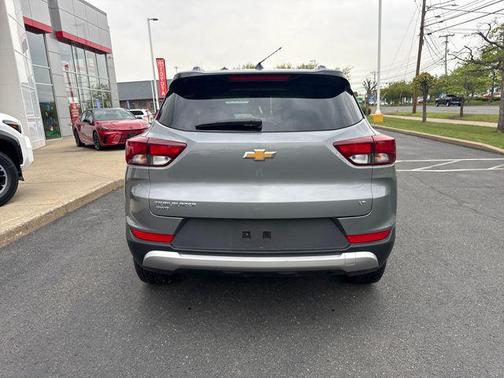 Sterling Gray Metallic 2025 Chevrolet Trailblazer LT