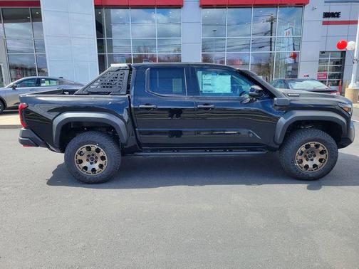 2025 Toyota Tacoma Hybrid Trailhunter