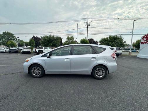 2015 Toyota Prius v Two