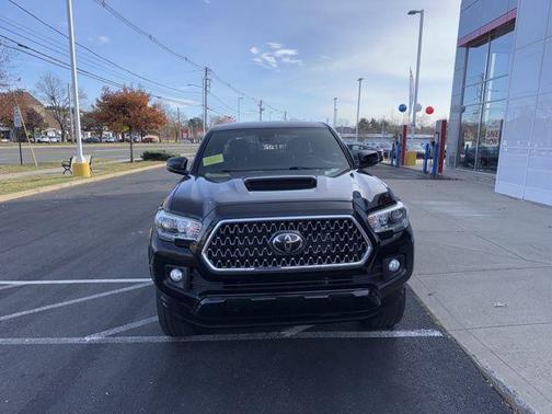 2019 Toyota Tacoma TRD Sport