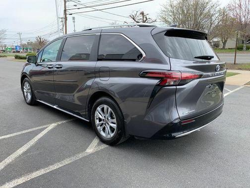 2025 Toyota Sienna Limited