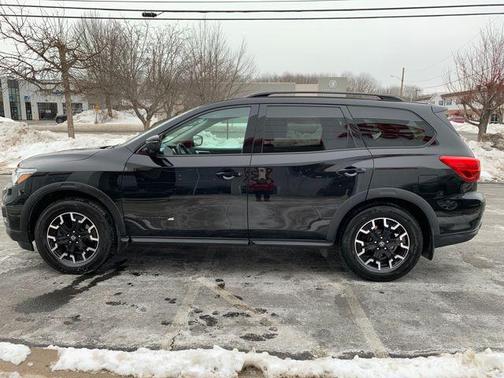 2020 Nissan Pathfinder SL 4WD