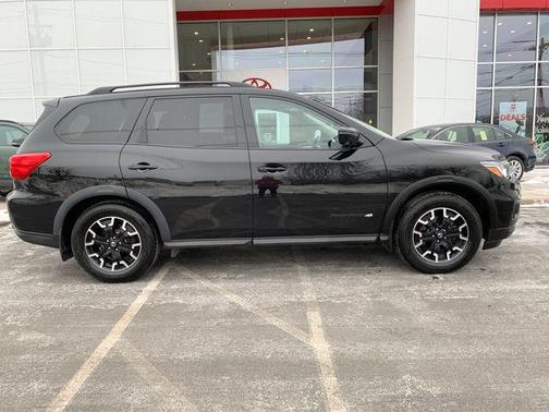 2020 Nissan Pathfinder SL 4WD