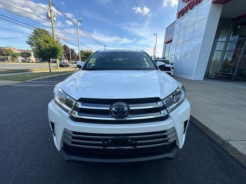 2019 Toyota Highlander Hybrid Platinum