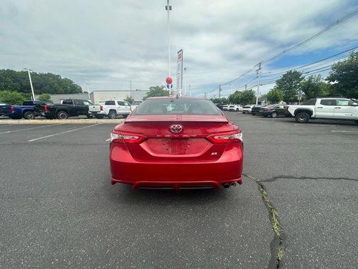 2020 Toyota Camry SE