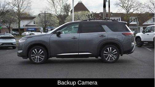 2022 Nissan Pathfinder Platinum