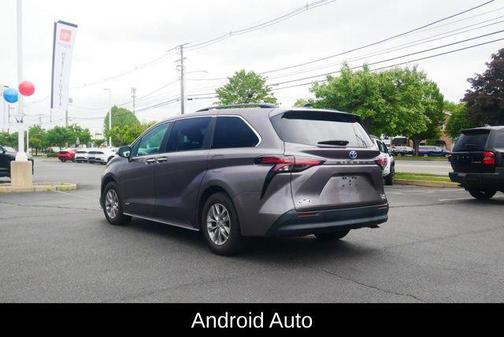 2021 Toyota Sienna XLE 8 Passenger