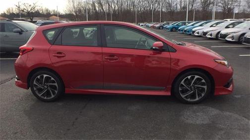 Barcelona Red Metallic 2016 Scion iM 5dr HB CVT (Natl)