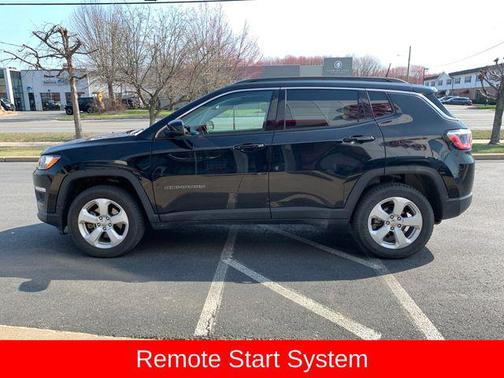 Diamond Black Crystal Pearlcoat 2021 Jeep Compass Latitude