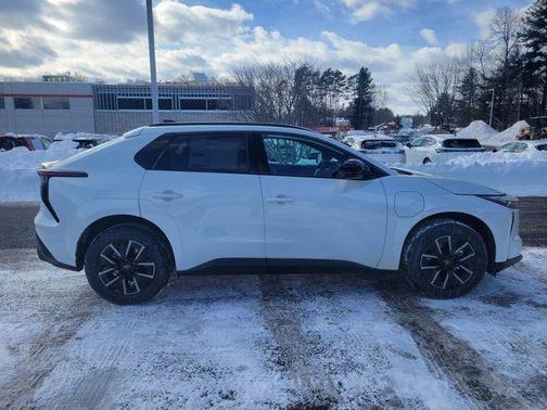Wind Chill Pearl 2026 Toyota bZ XLE