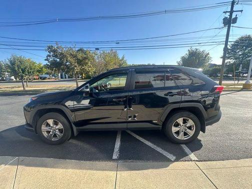 2022 Toyota RAV4 Hybrid LE