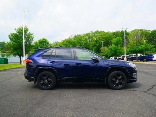2019 Toyota RAV4 Hybrid SE