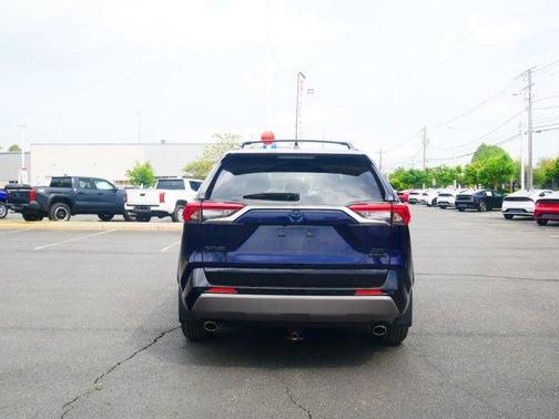2019 Toyota RAV4 Hybrid SE