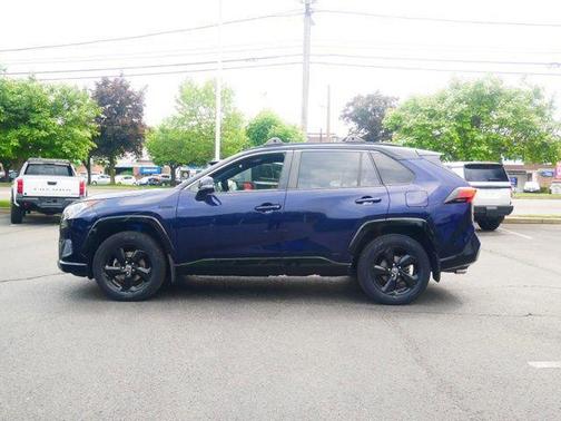 2019 Toyota RAV4 Hybrid SE
