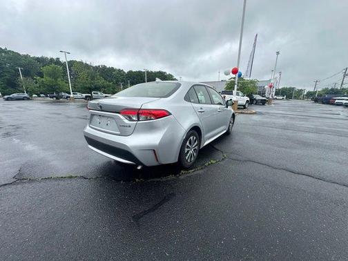 2022 Toyota Corolla Hybrid LE