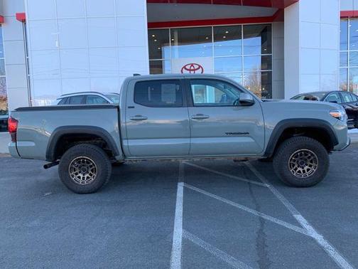 2022 Toyota Tacoma SR5