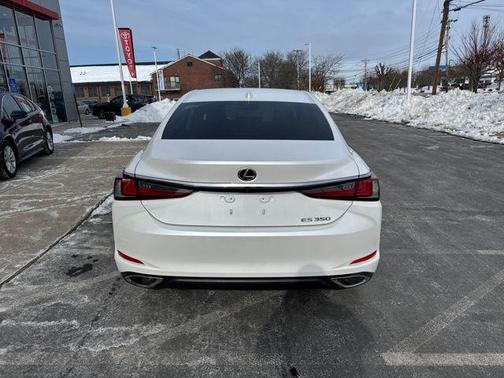 2022 Lexus ES 350 Base