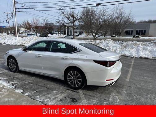 2022 Lexus ES 350 Base