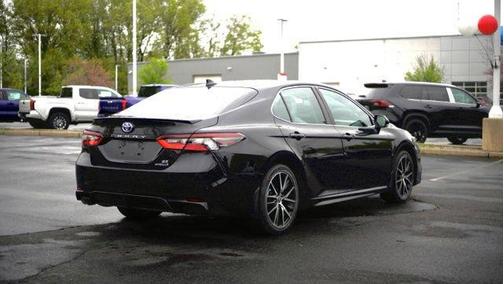 2024 Toyota Camry Hybrid SE