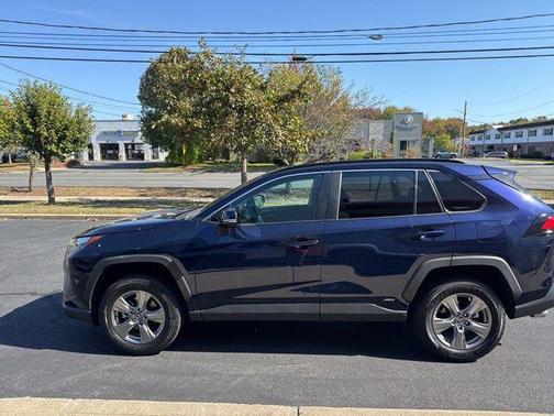 2024 Toyota RAV4 Hybrid XLE