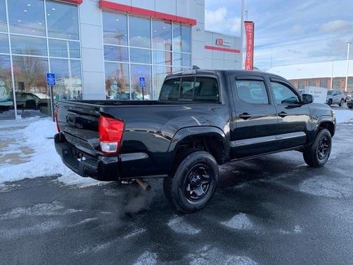 2017 Toyota Tacoma SR