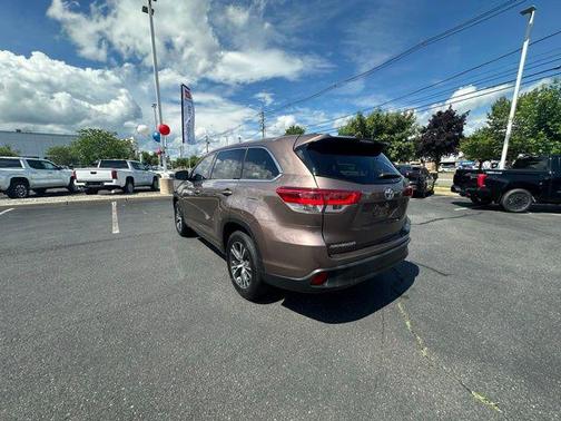2017 Toyota Highlander LE I4