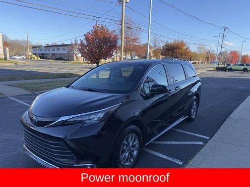 2024 Toyota Sienna XLE