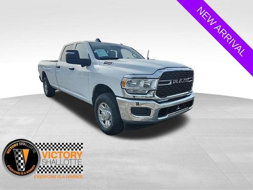 2023 RAM 2500 Tradesman Crew Cab 4x2 8' Box