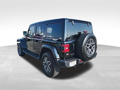 2026 Jeep Wrangler 4-Door Sahara 4x4