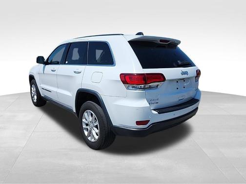 2022 Jeep Grand Cherokee Laredo