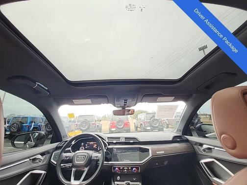 2020 Audi Q3 45 S line Prestige