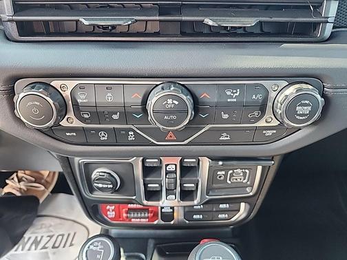 2026 Jeep Gladiator Mojave 4x4