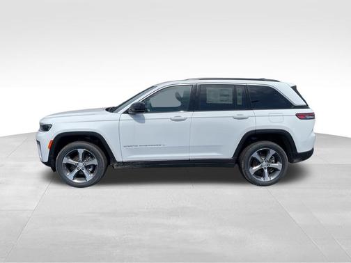 Bright White Clear-Coat Exterior Paint 2026 Jeep Grand Cherokee Limited