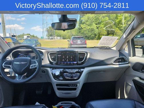 Fathom Blue Pearlcoat 2023 Chrysler Pacifica Touring L